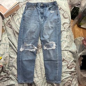 American Eagle Boyfriend jeans - size 8